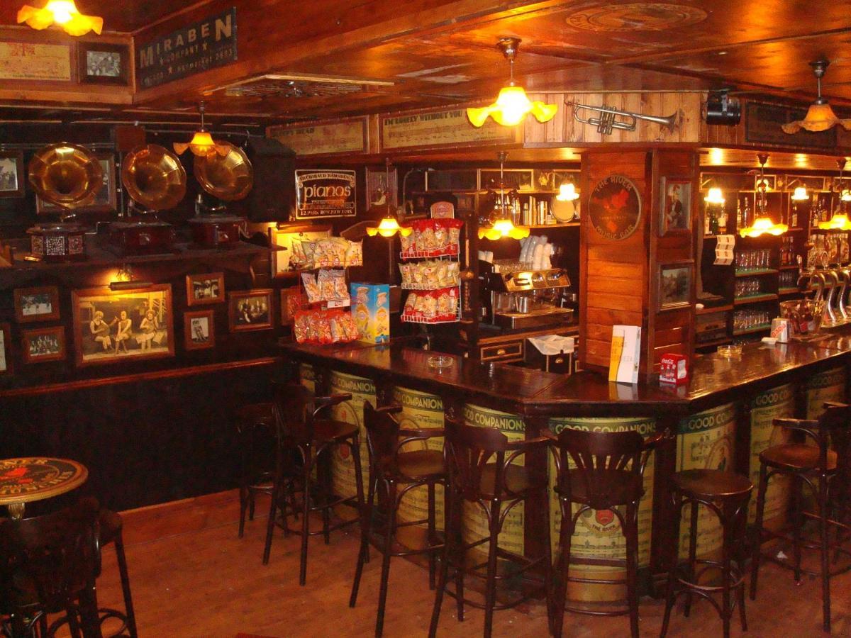 Hostal Restaurante Baraka Alagón Zewnętrze zdjęcie