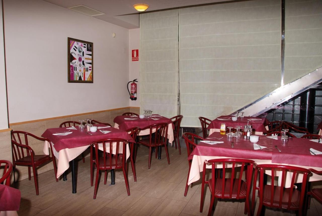 Hostal Restaurante Baraka Alagón Zewnętrze zdjęcie