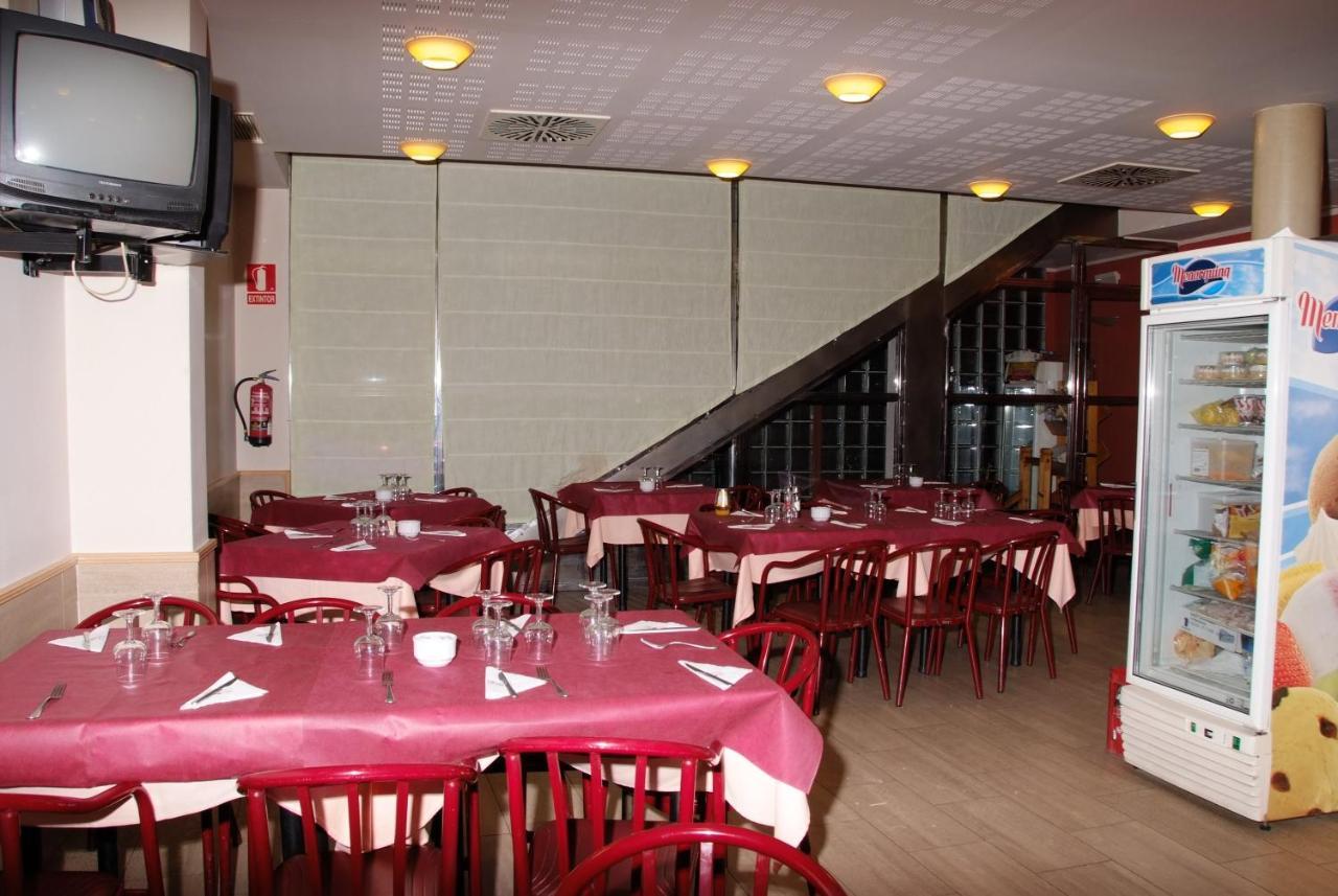 Hostal Restaurante Baraka Alagón Zewnętrze zdjęcie