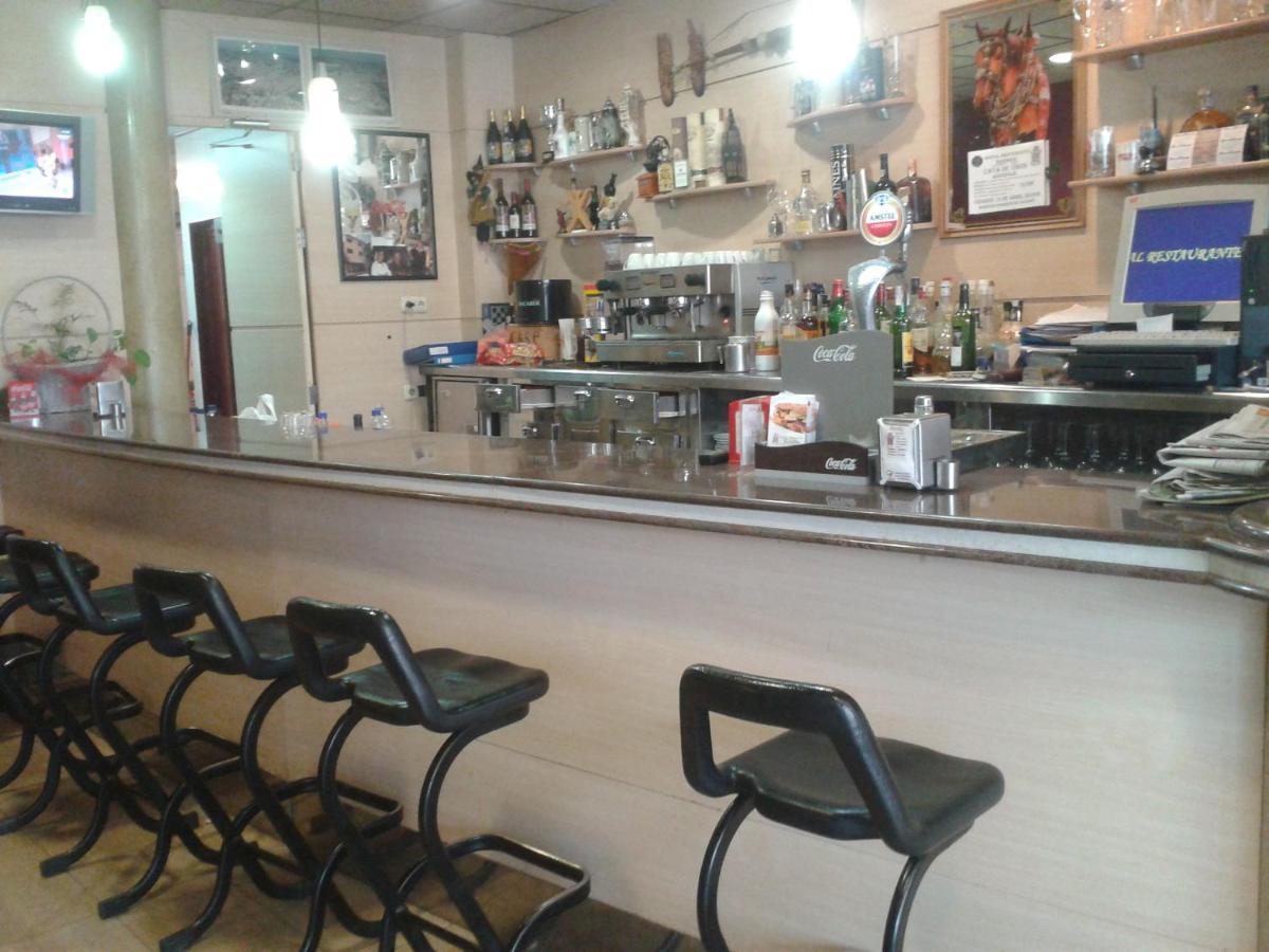 Hostal Restaurante Baraka Alagón Zewnętrze zdjęcie