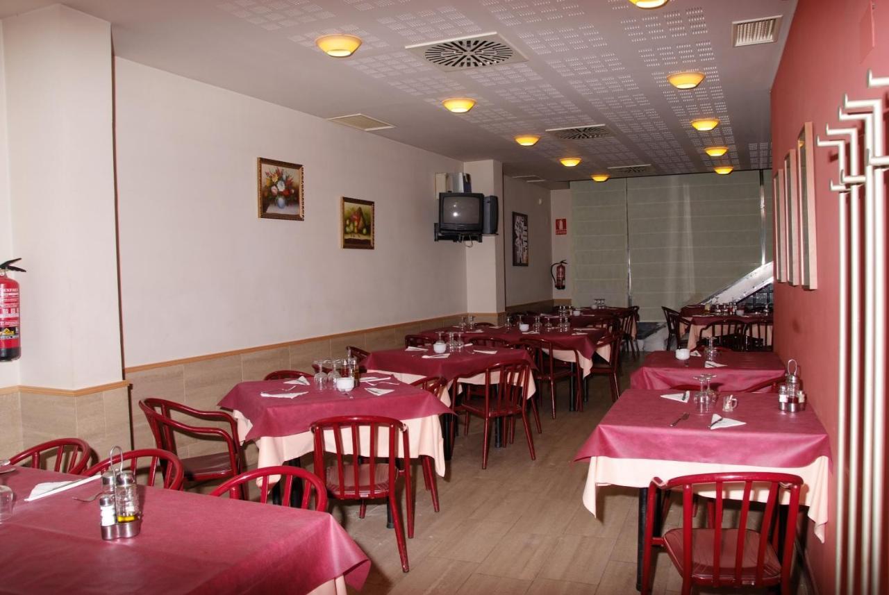 Hostal Restaurante Baraka Alagón Zewnętrze zdjęcie